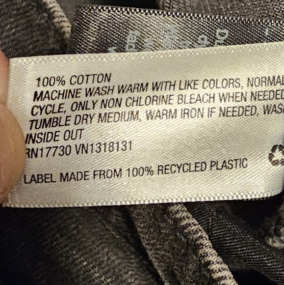 Universal Thread Boyfriend Jean's with distressed hem Size 0 or 25 - Picture 9 of 9